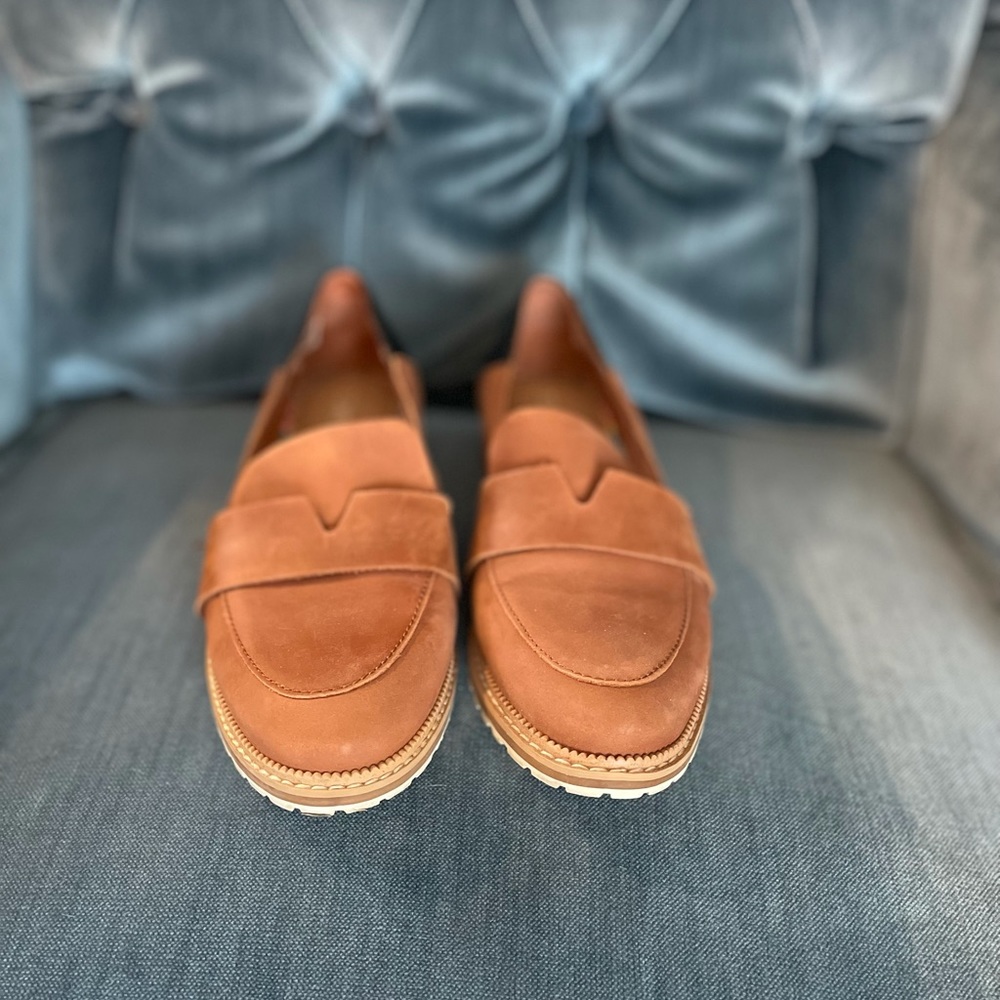 TOMS Leather Loafers (W6.5)